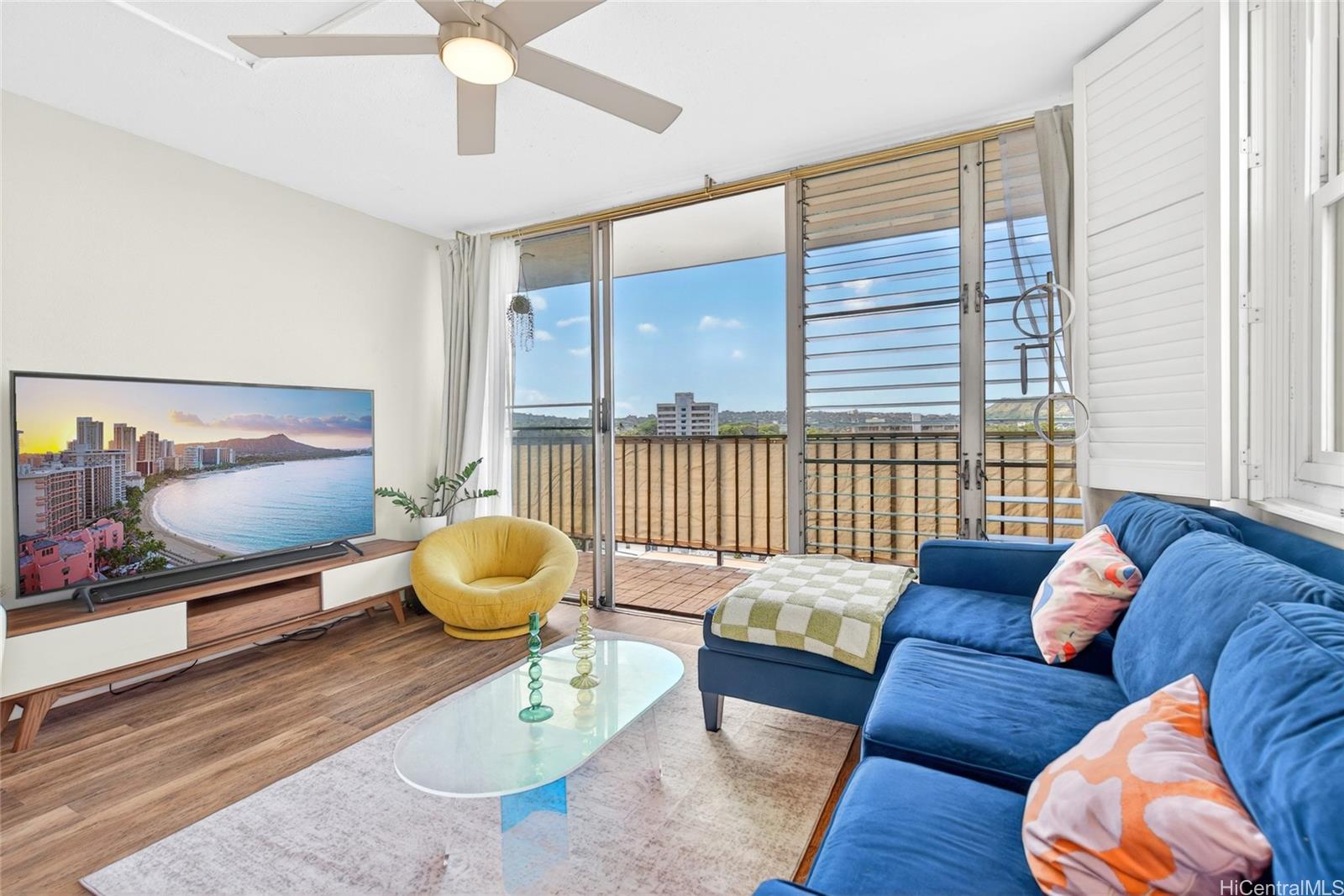 2754 Kuilei Street  Unit 704