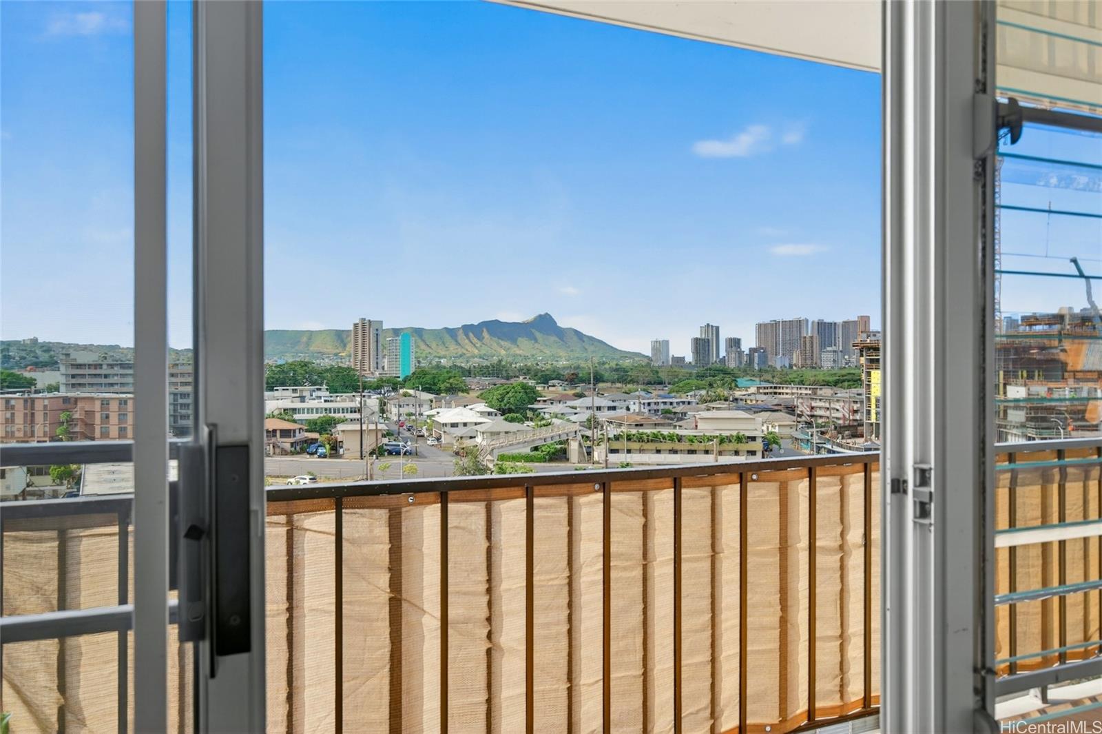 2754 Kuilei Street  Unit 704
