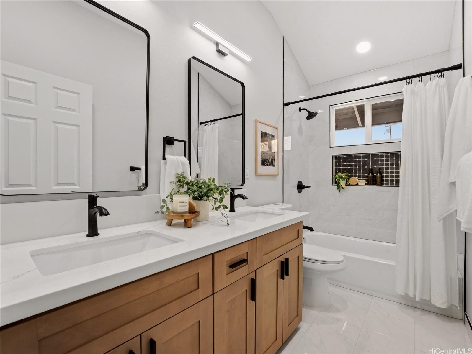 85-267 McArthur Street  Unit 2