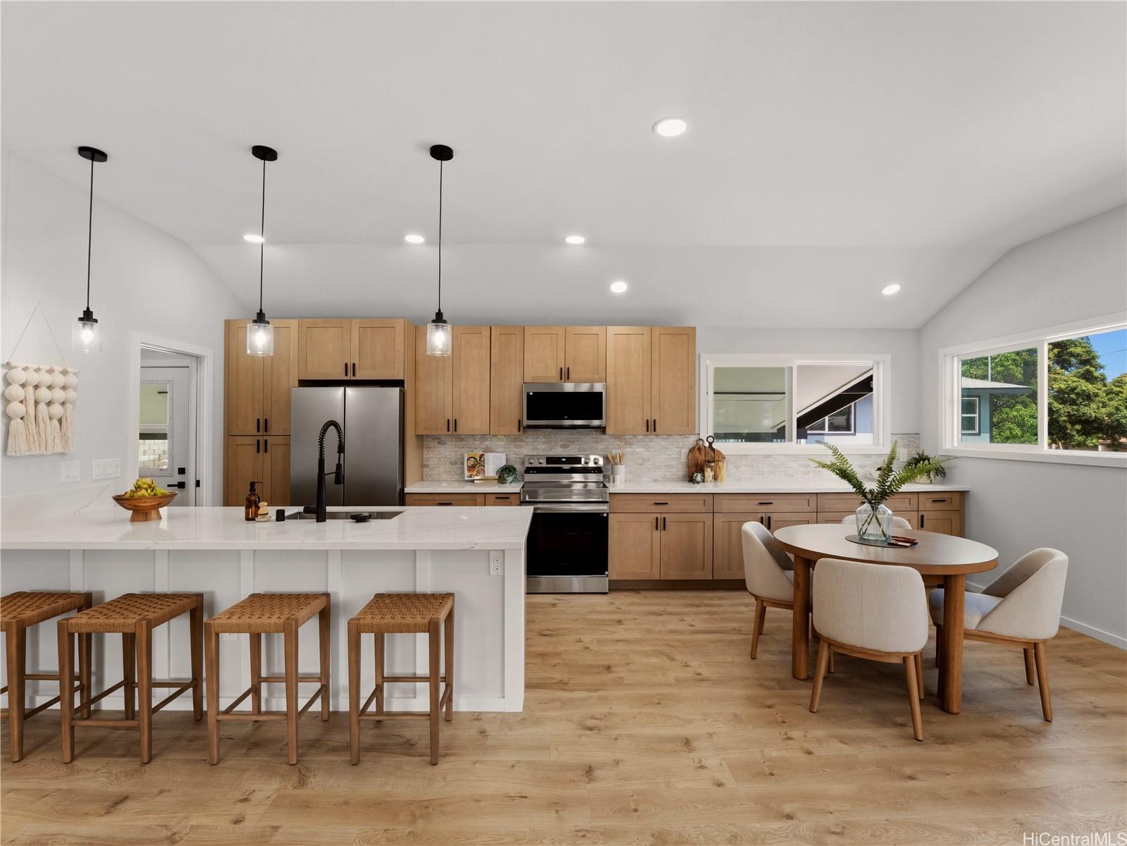 85-267 McArthur Street  Unit 2