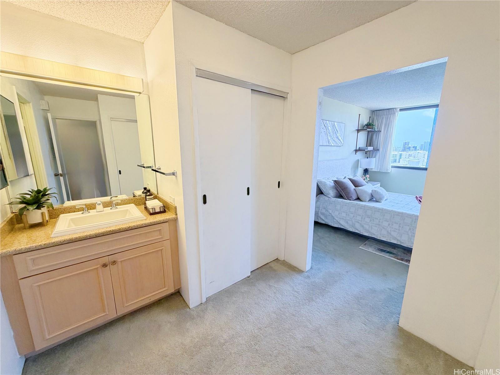 1255 Nuuanu Avenue  Unit 2209