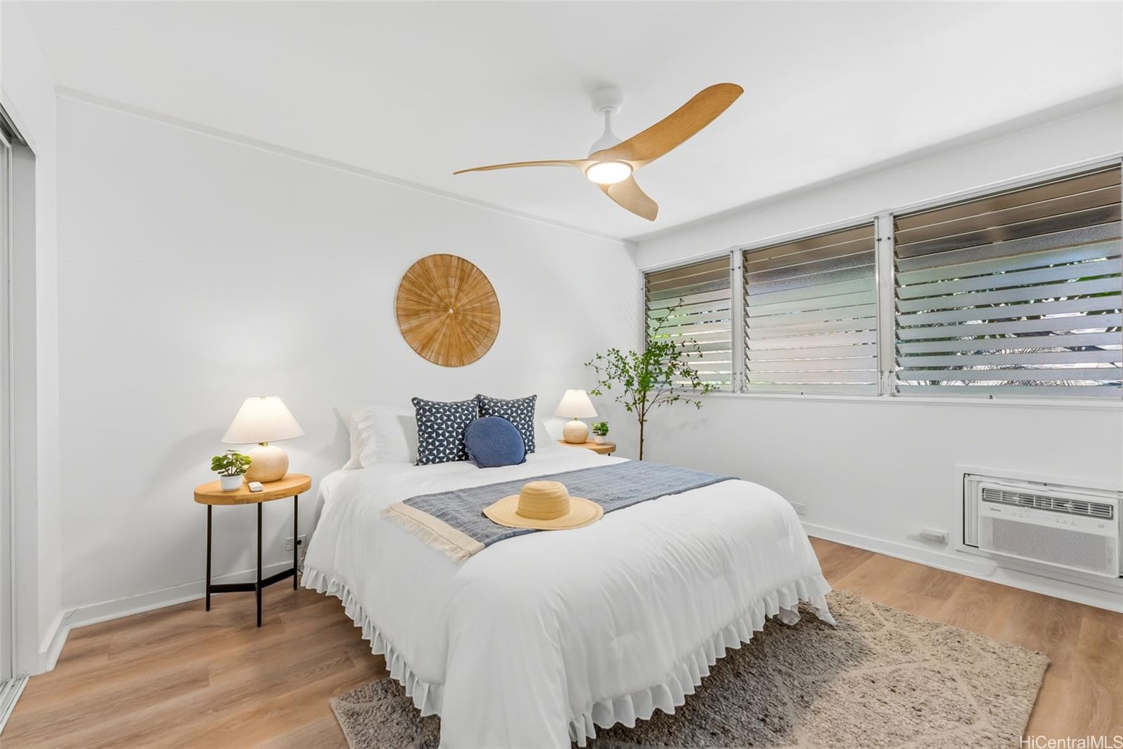 4906 Kilauea Avenue  Unit 2