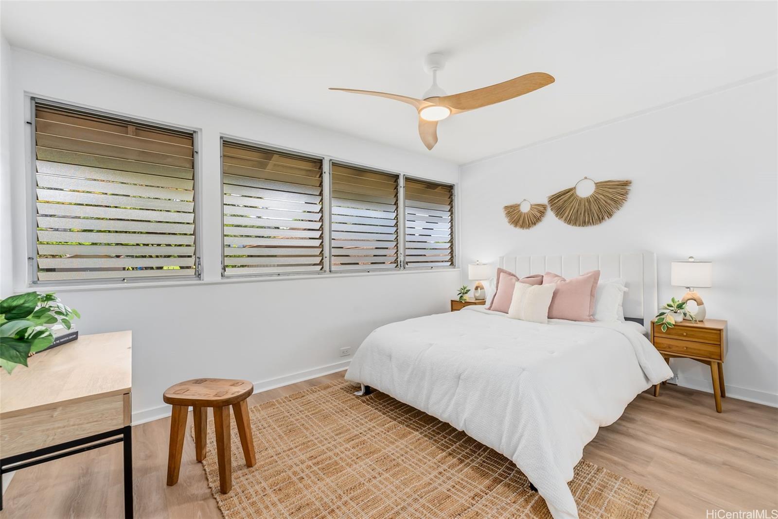 4906 Kilauea Avenue  Unit 2