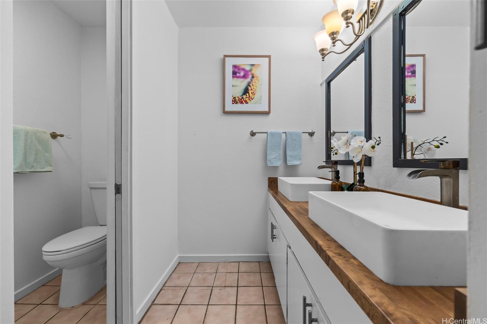 1015 Aoloa Place  Unit 335