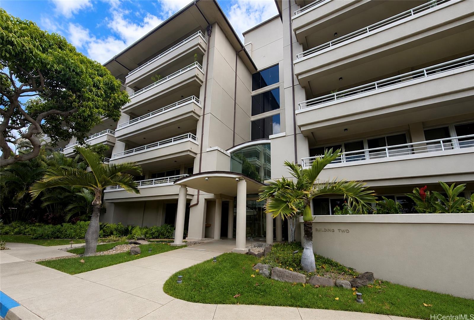 1 Keahole Place  Unit 2505