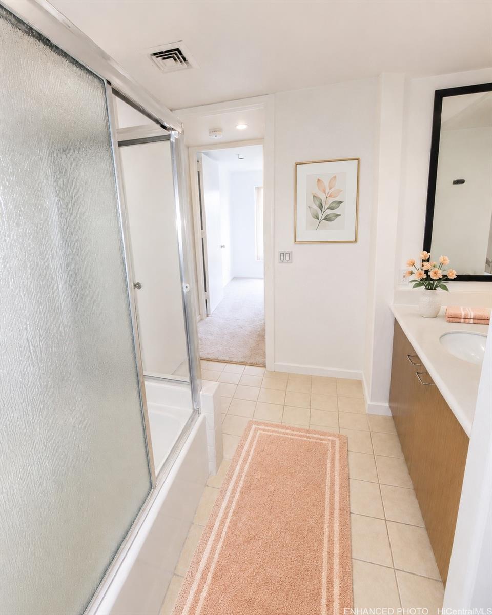 1 Keahole Place  Unit 2505