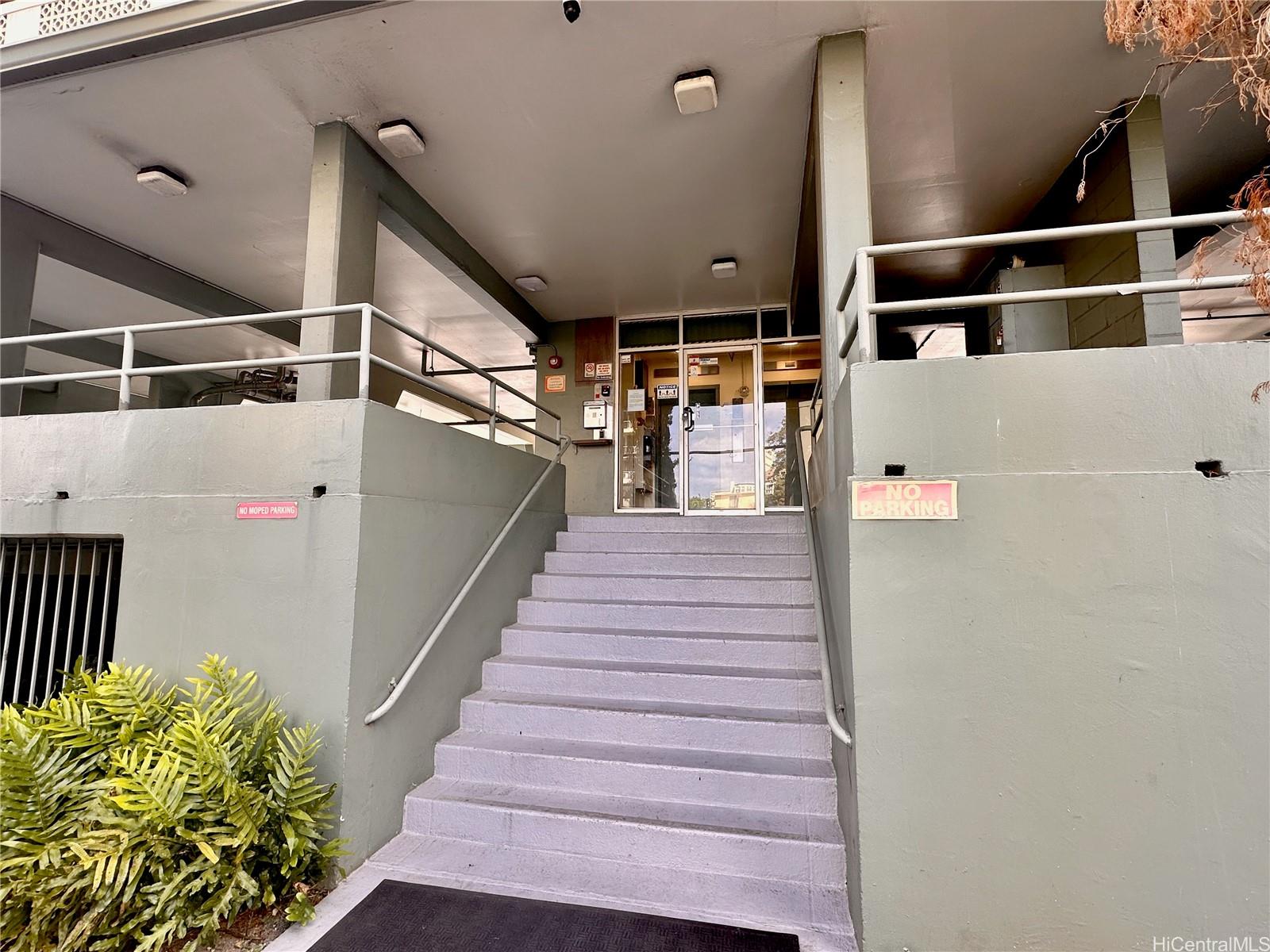 2648 Kuilei Street  Unit C41