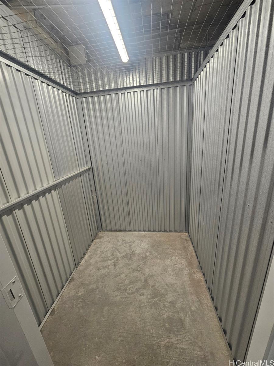 Photo 16 of 25