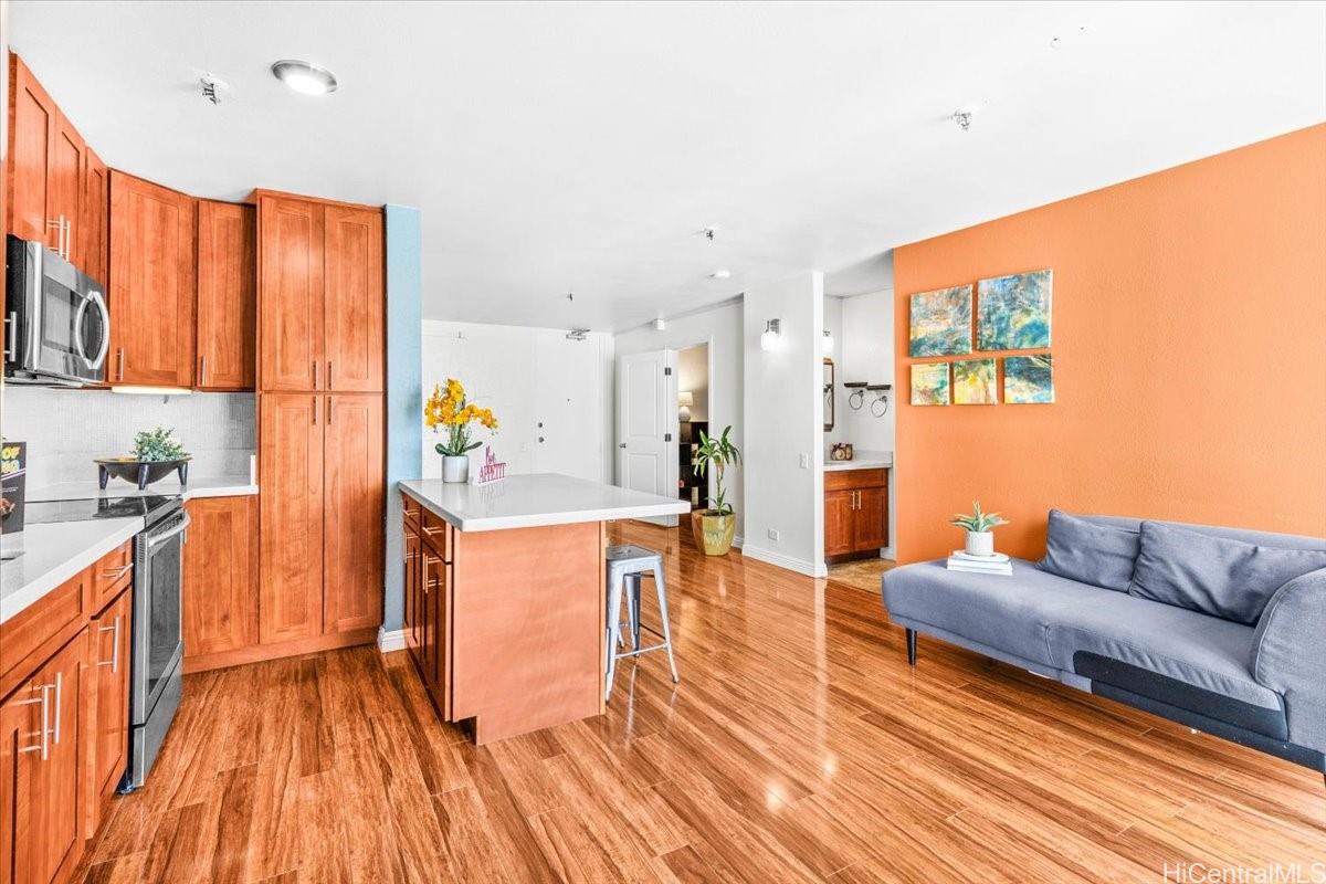 1226 Alexander Street  Unit 1102