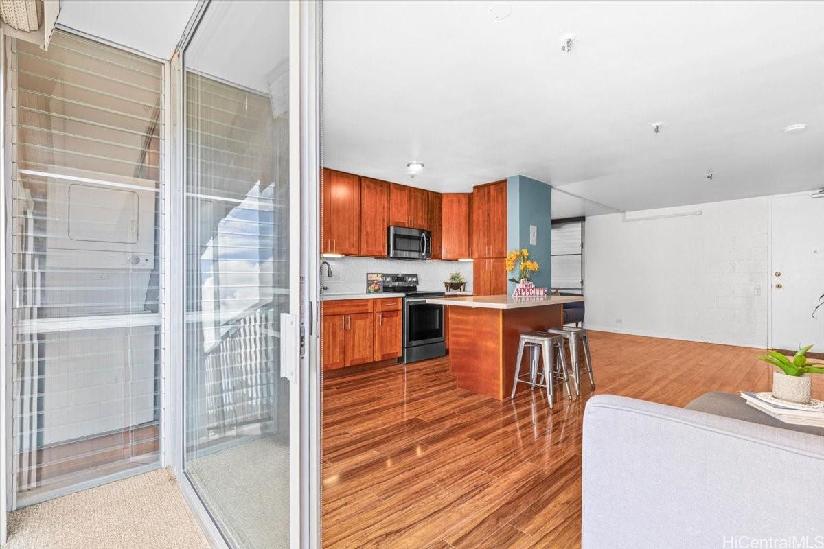 1226 Alexander Street  Unit 1102