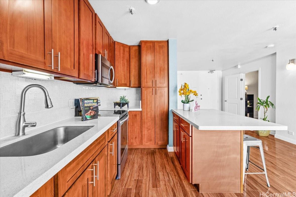 1226 Alexander Street  Unit 1102