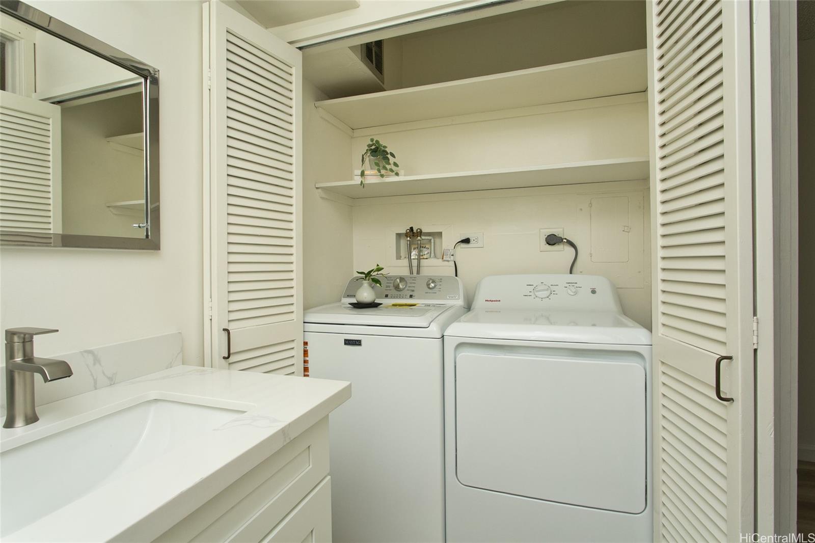 1717 Ala Wai Boulevard  Unit 1403
