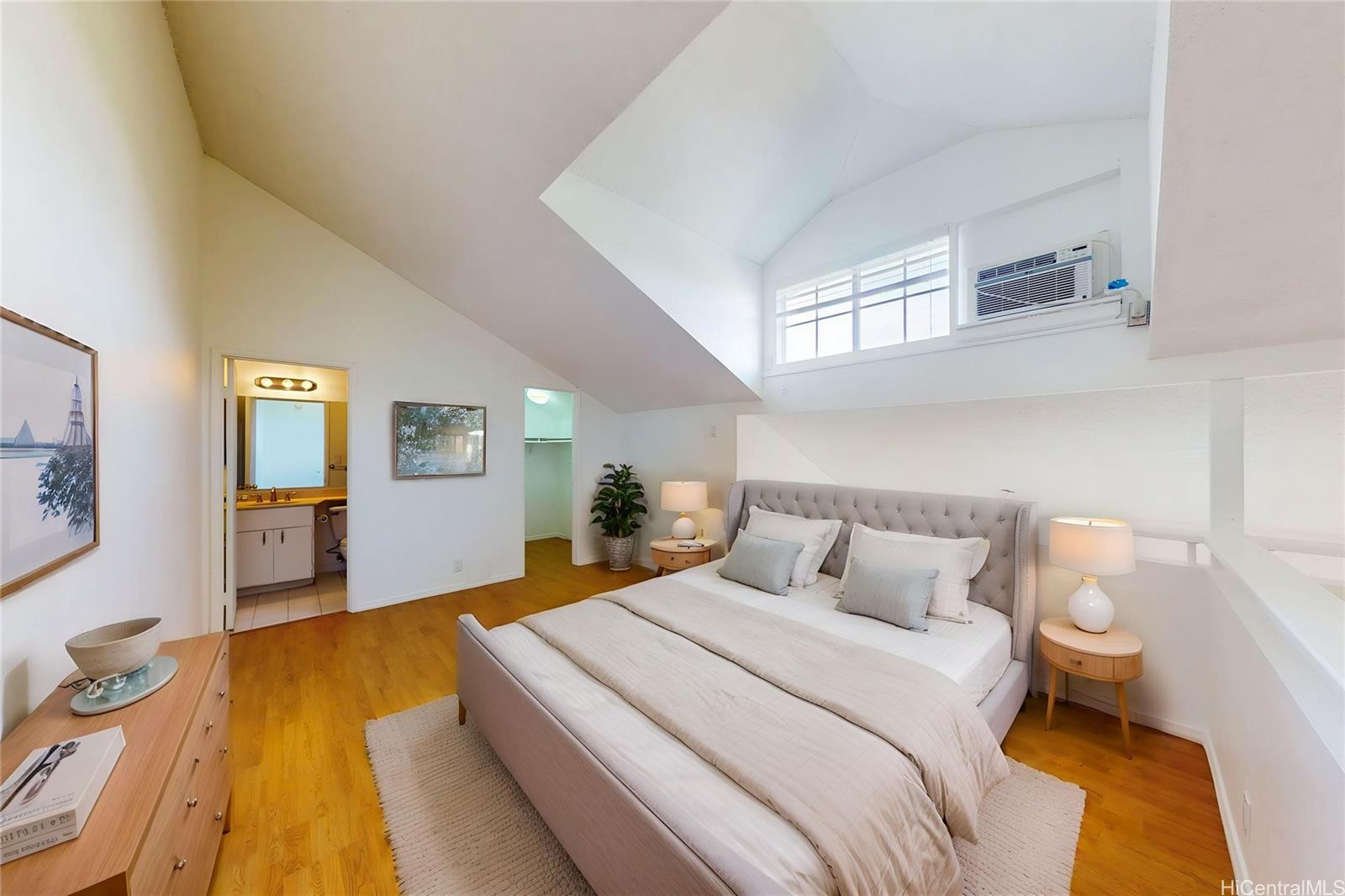 500 Mananai Place  Unit 17V
