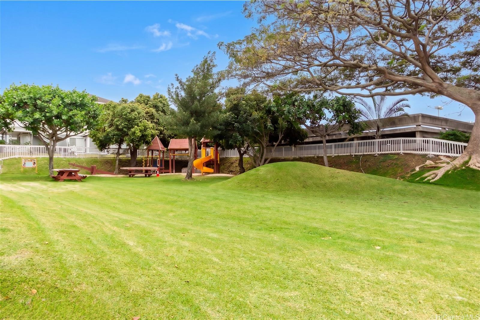 500 Mananai Place  Unit 17V