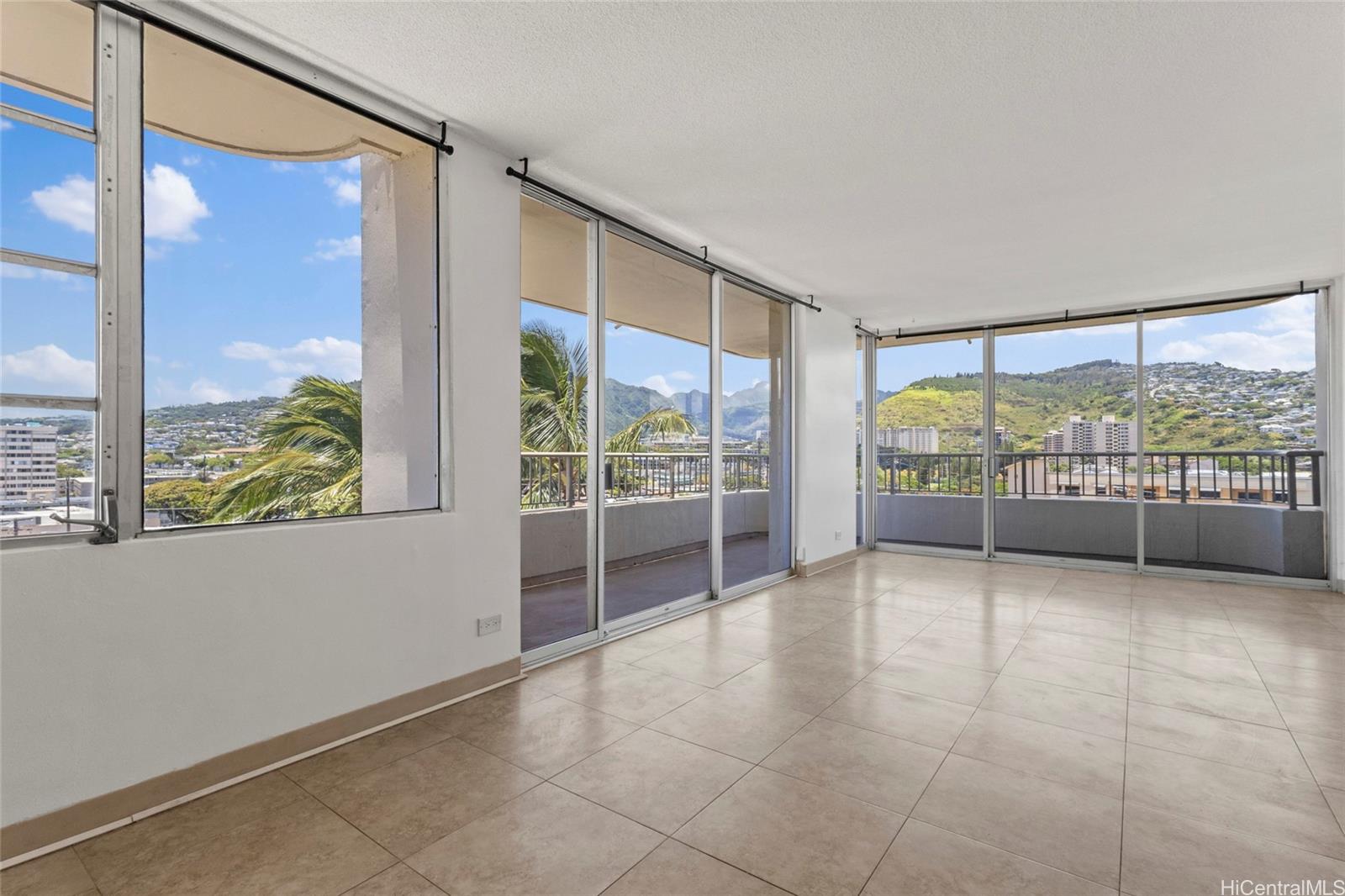 2825 S King Street  Unit 704
