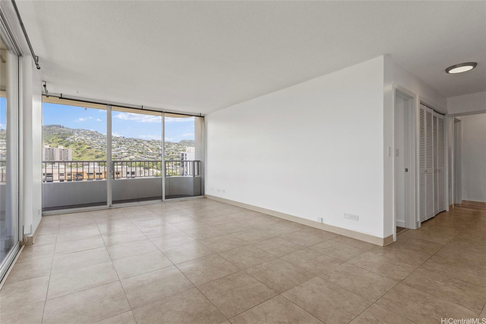 2825 S King Street  Unit 704