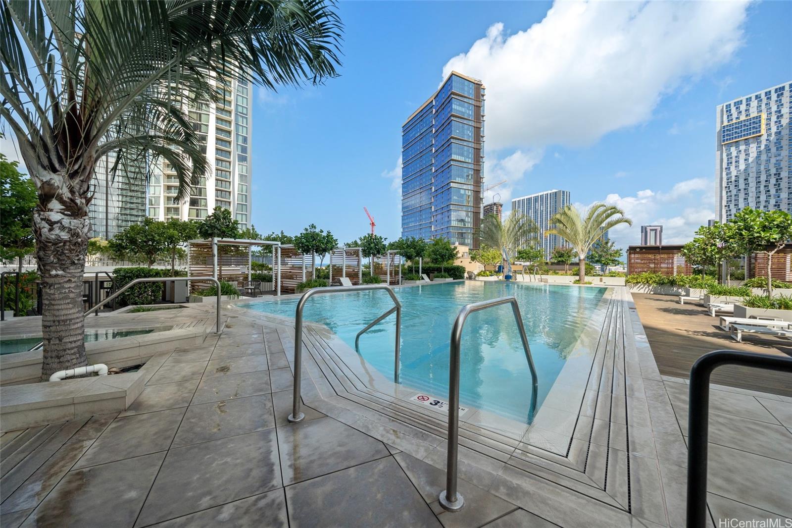 987 Queen Street  Unit 2809