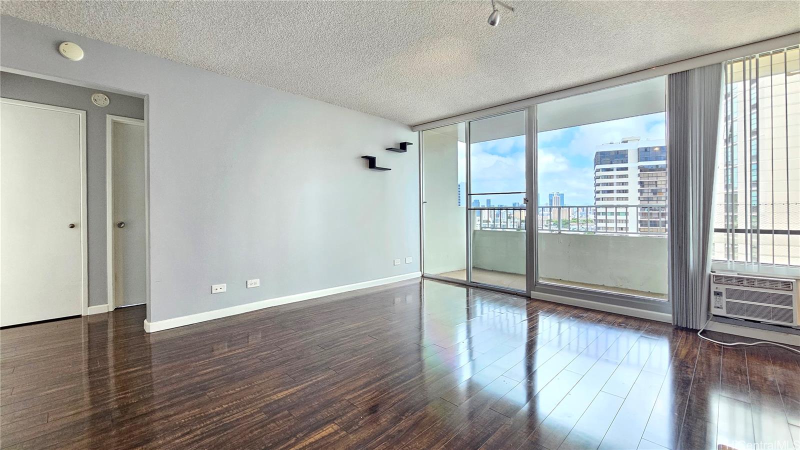 796 Isenberg Street  Unit 16A
