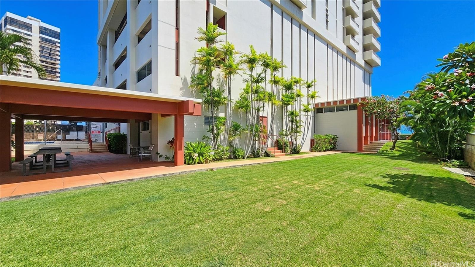 796 Isenberg Street  Unit 16A
