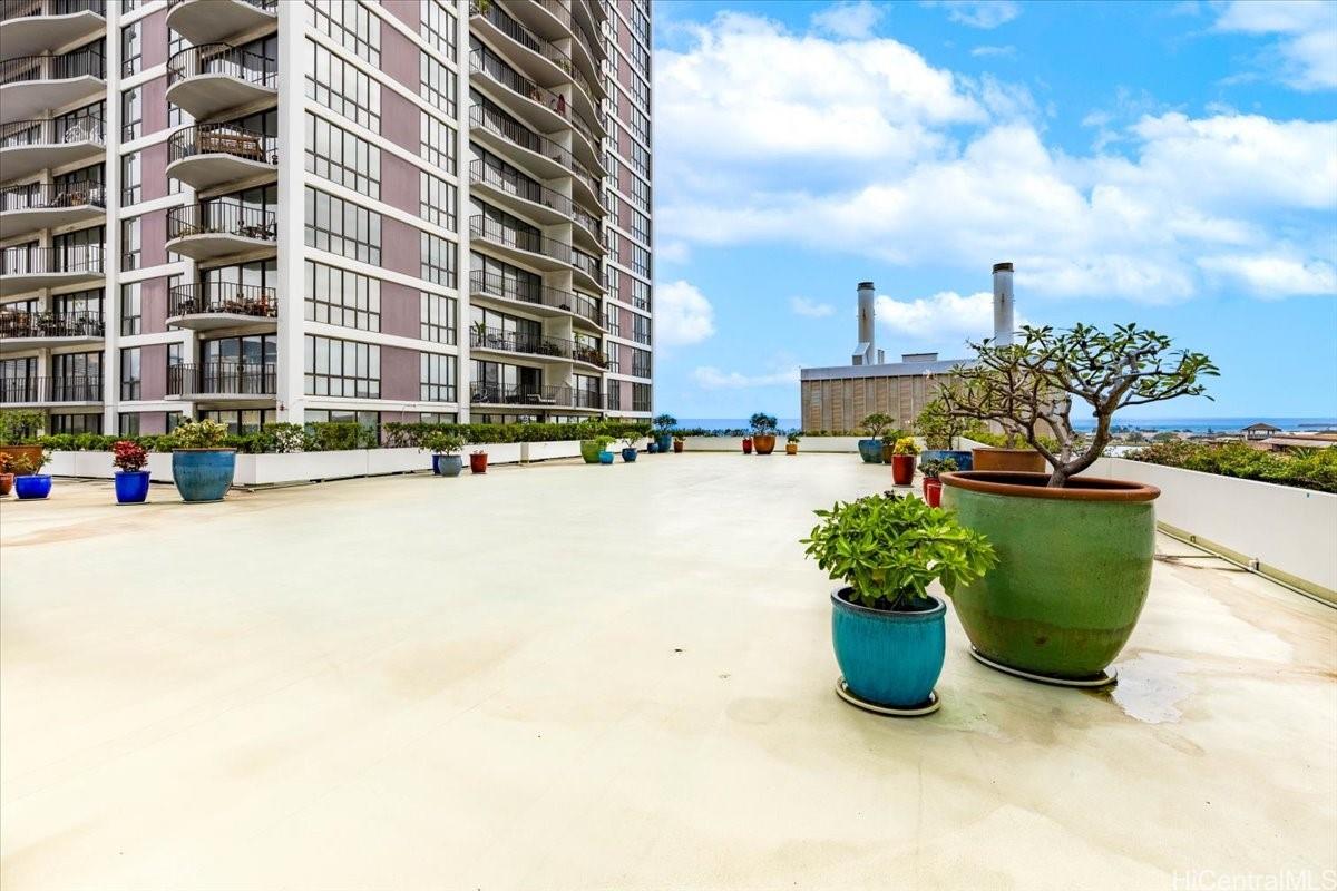 225 Queen Street  Unit 11E