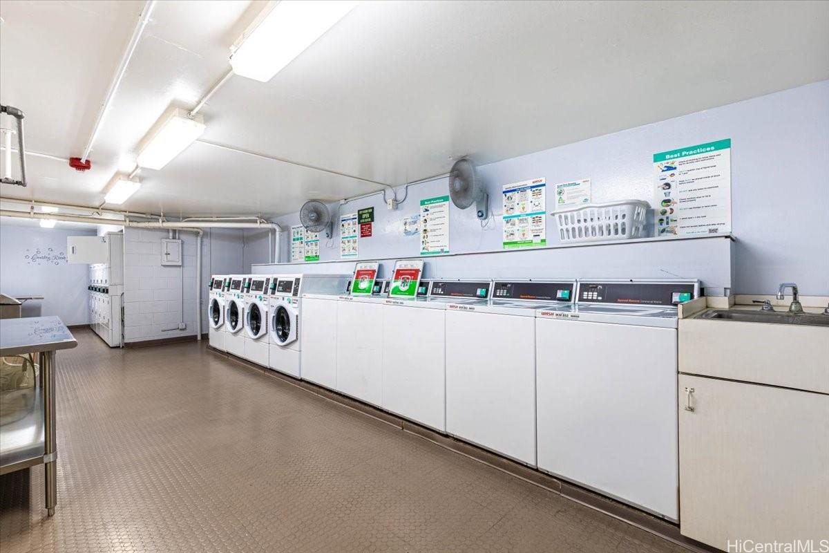 225 Queen Street  Unit 11E