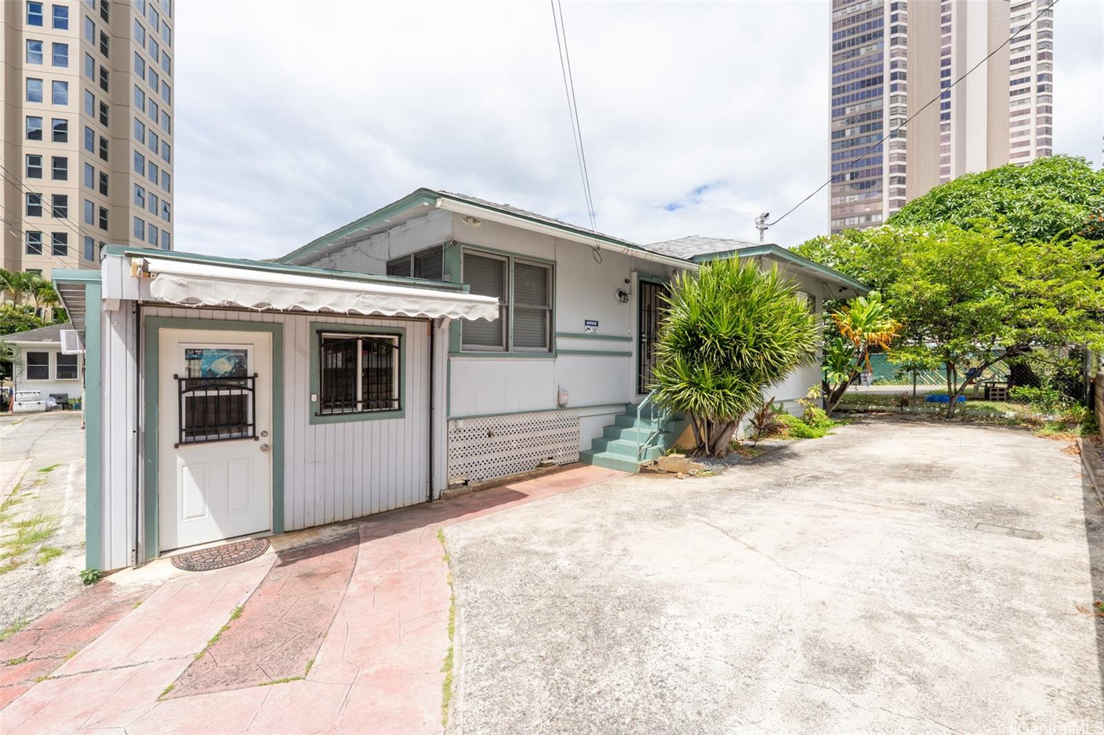 1059 Kinau Street