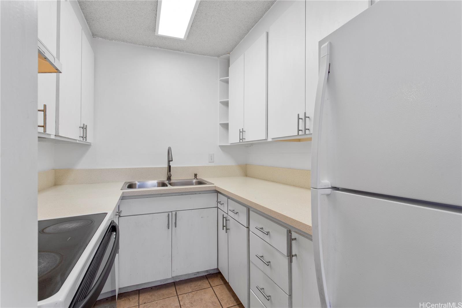 Photo 7 of 17