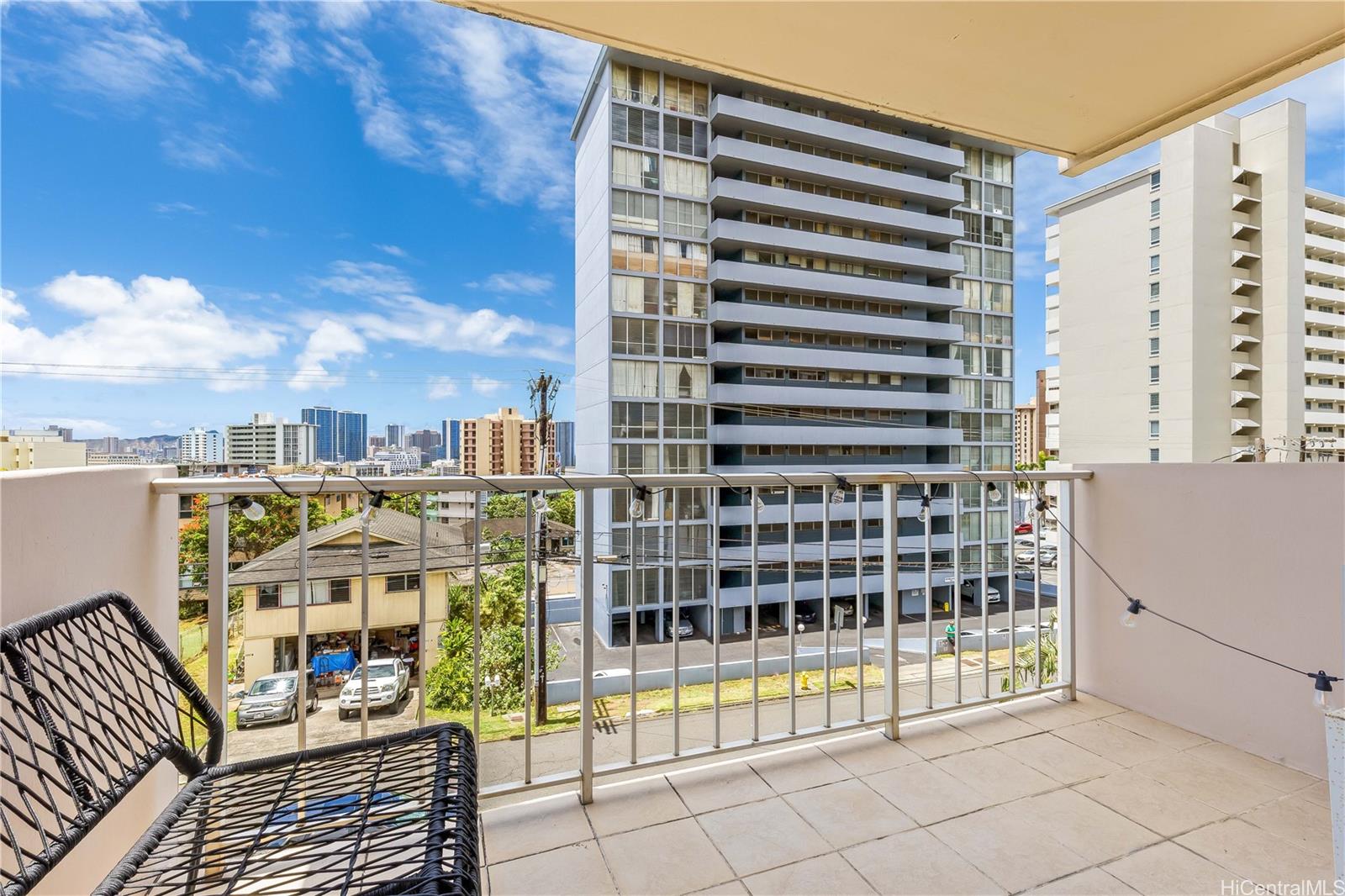 Photo 11 of 17