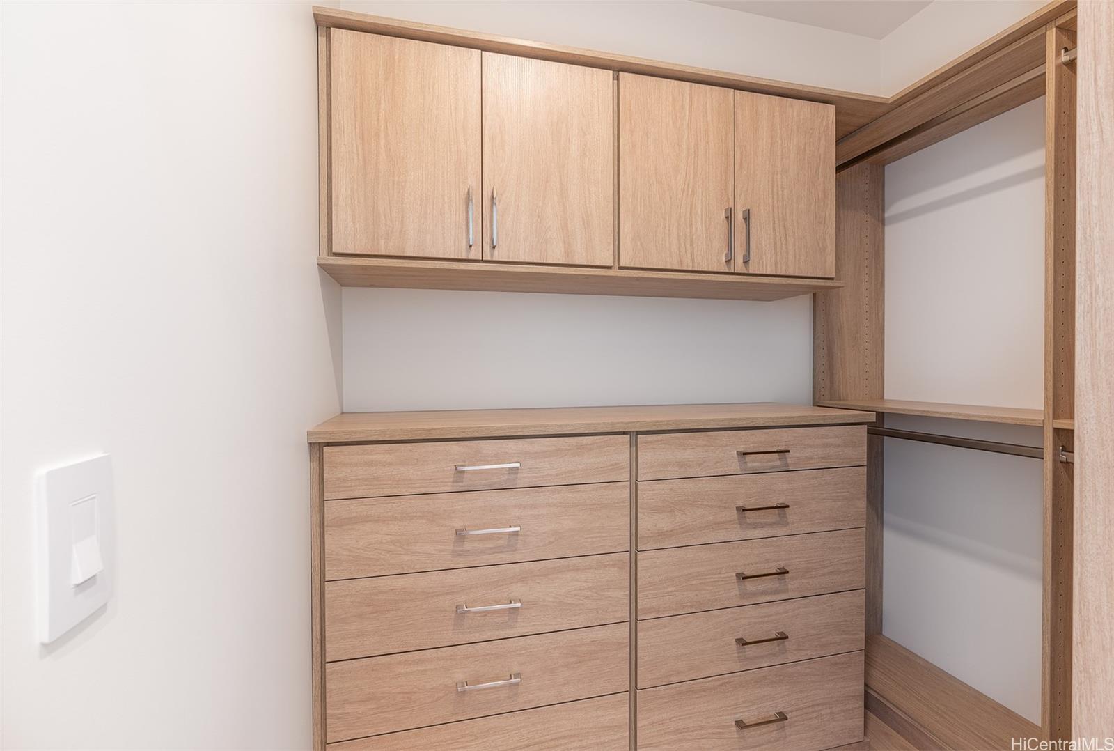 Photo 12 of 24