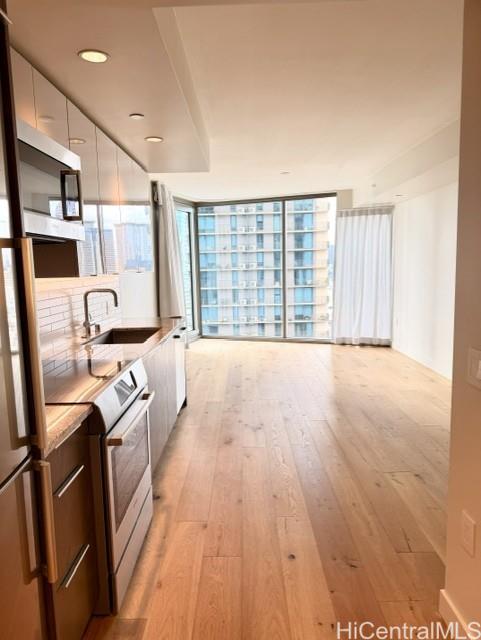 1001 Queen Street  Unit 1307