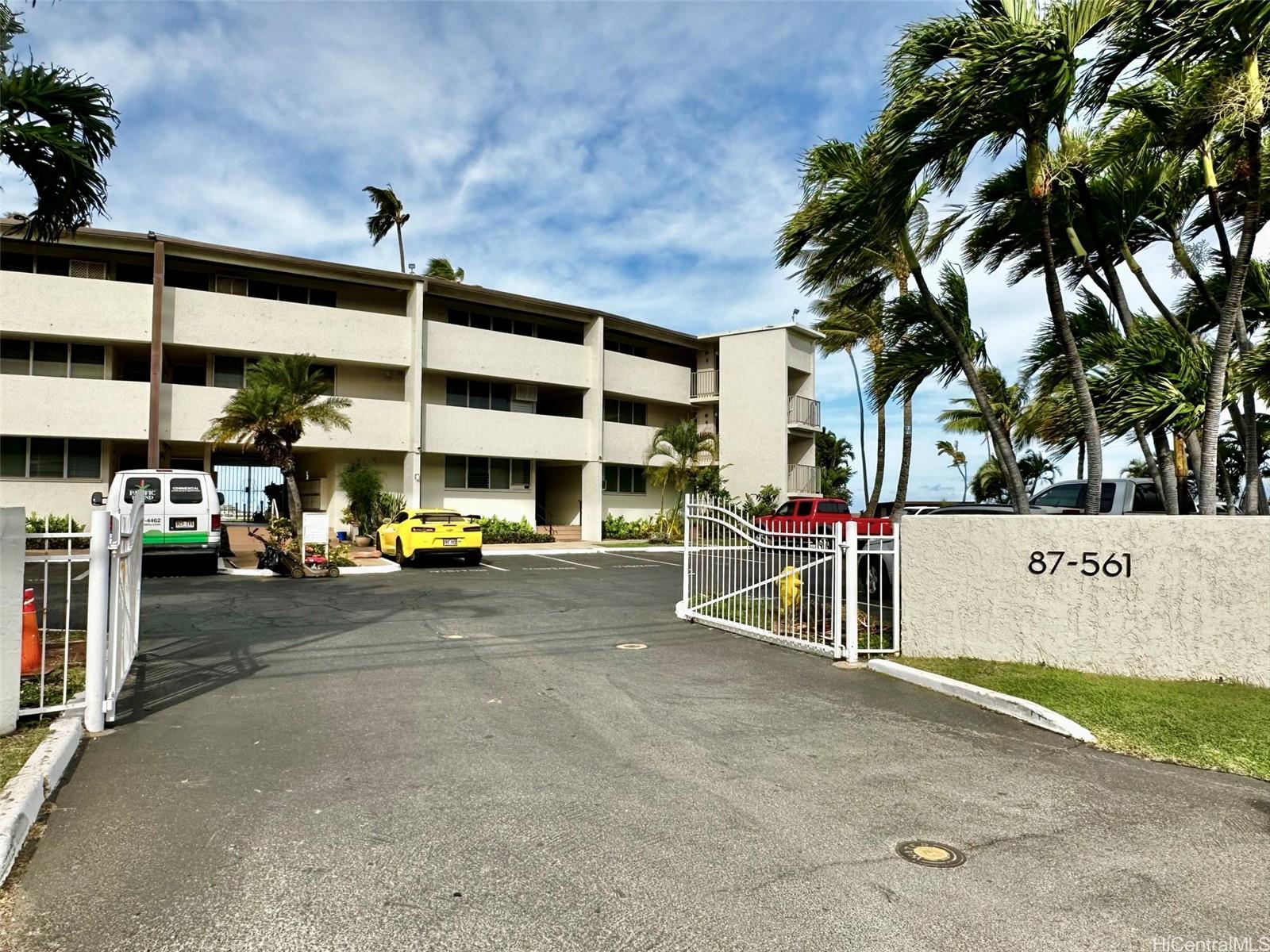 87-561 Farrington Highway  Unit 317