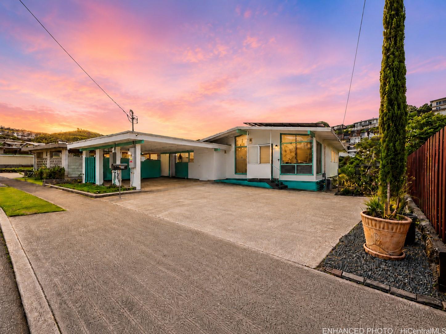 1453 Onipaa Street