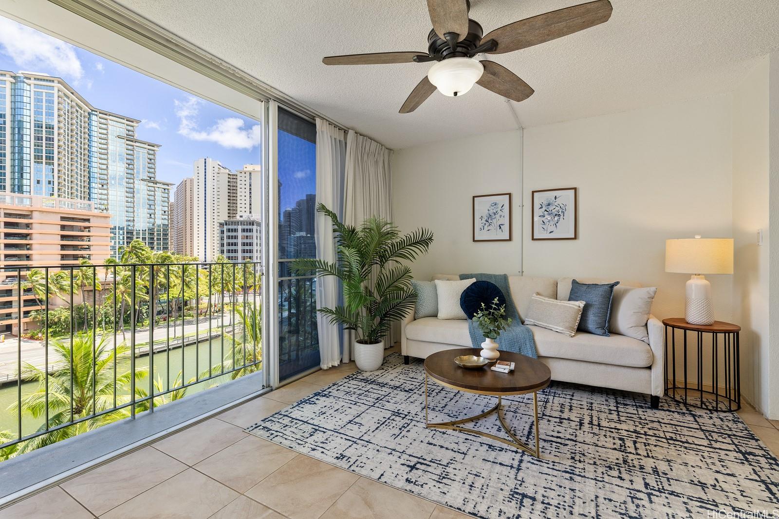 620 McCully Street 703