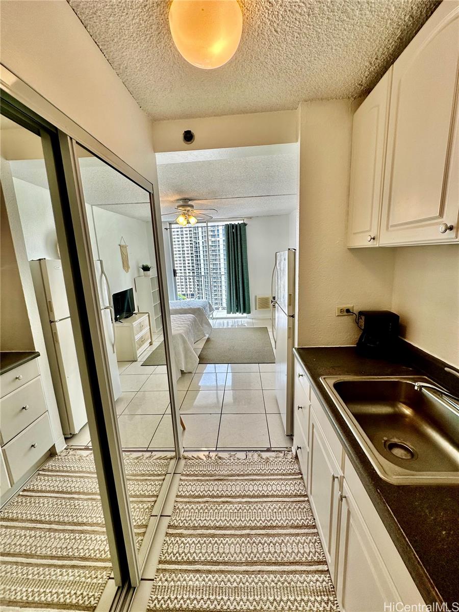 1920 Ala Moana Boulevard  Unit 1606