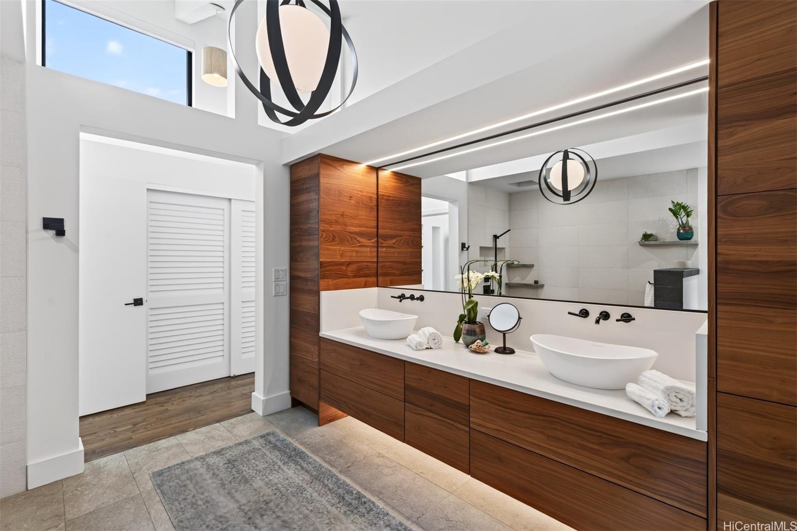 211 Luika Place