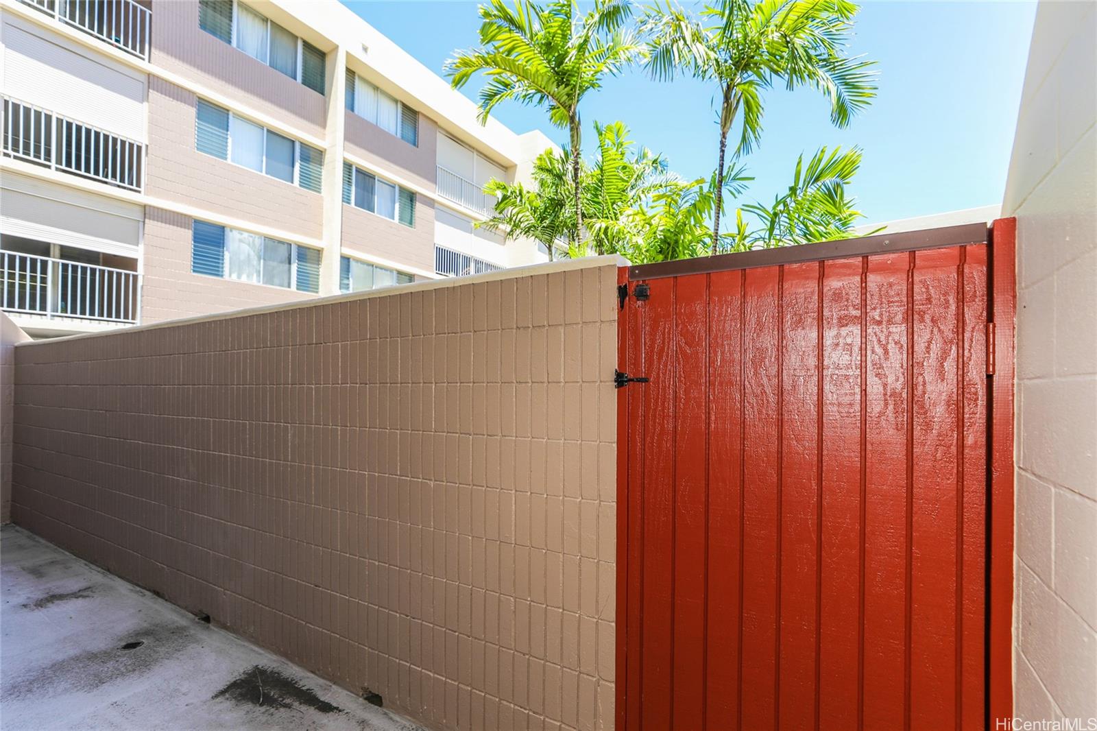 1634 Nuuanu Avenue  Unit 104
