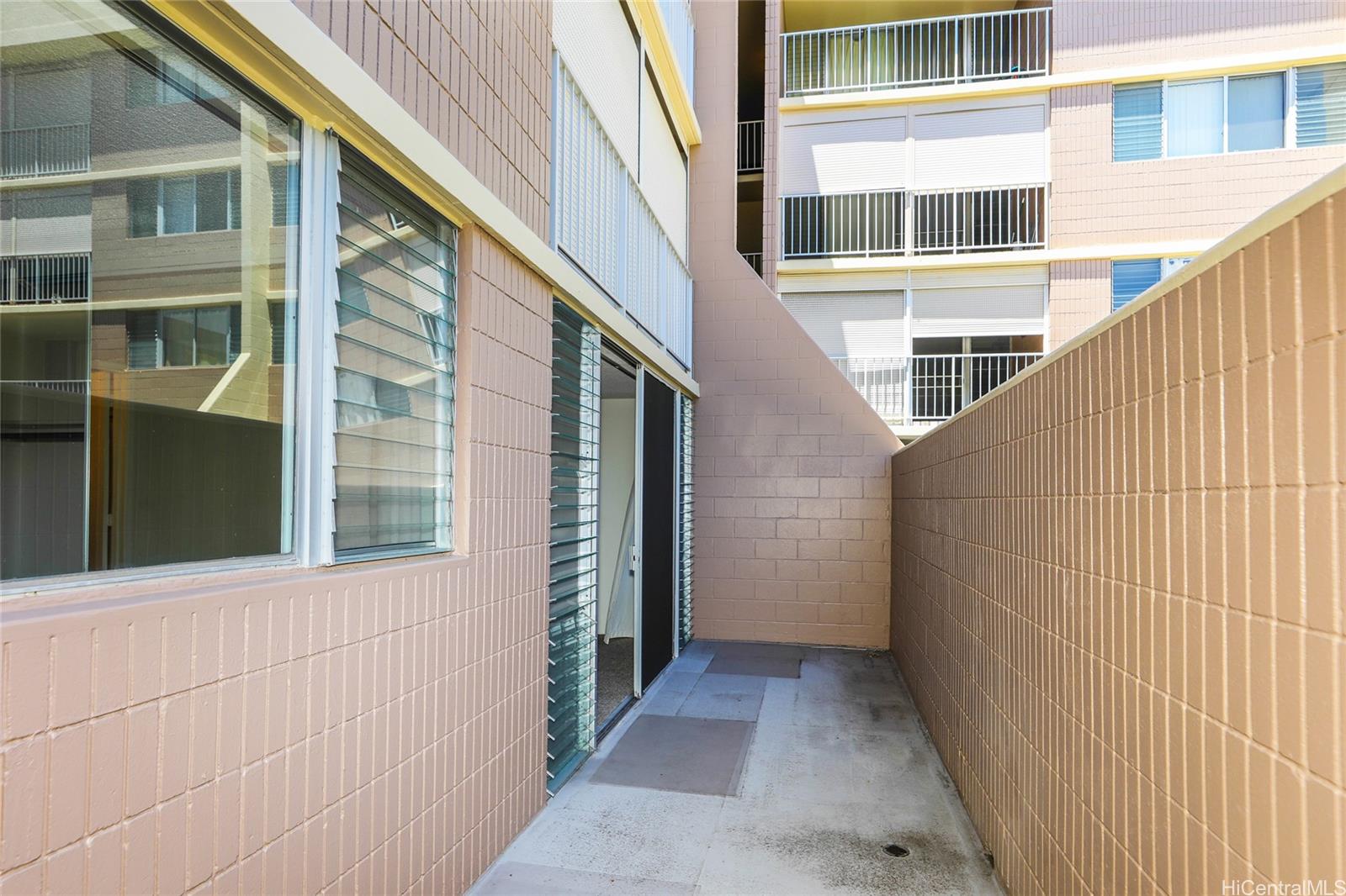 1634 Nuuanu Avenue  Unit 104