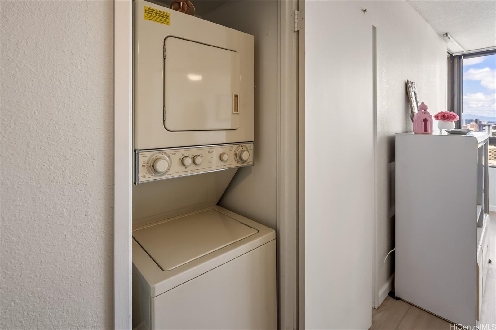 2499 Kapiolani Boulevard  Unit 2804