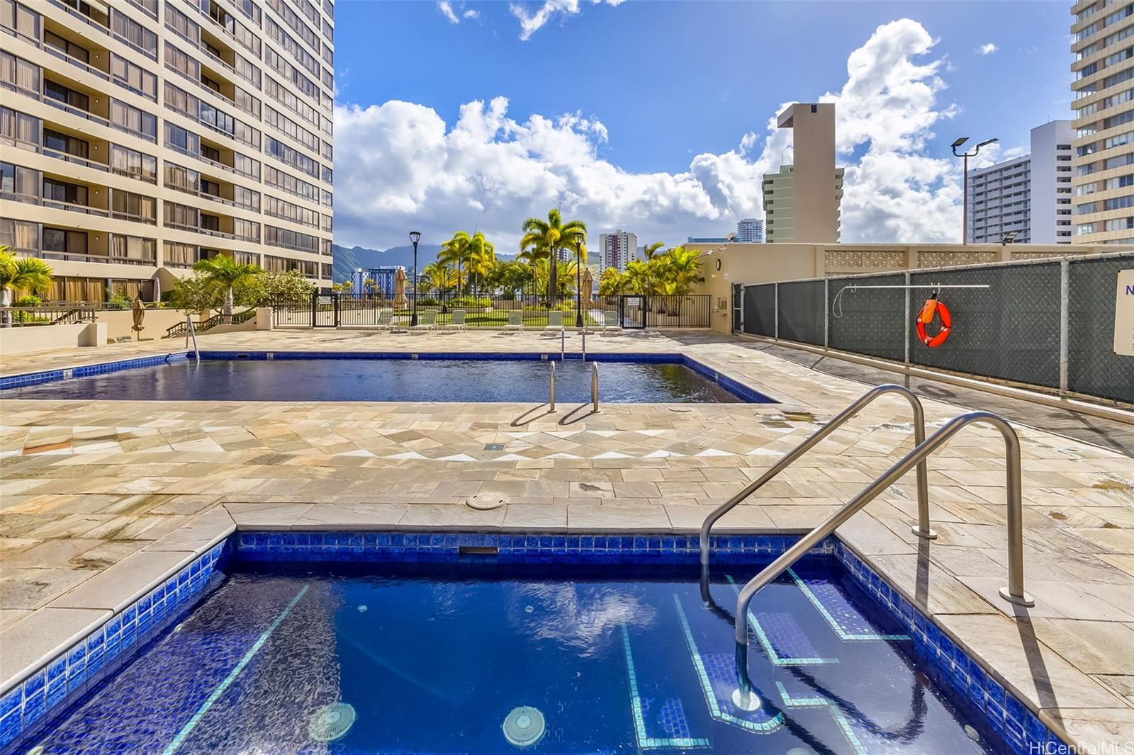2499 Kapiolani Boulevard  Unit 2804