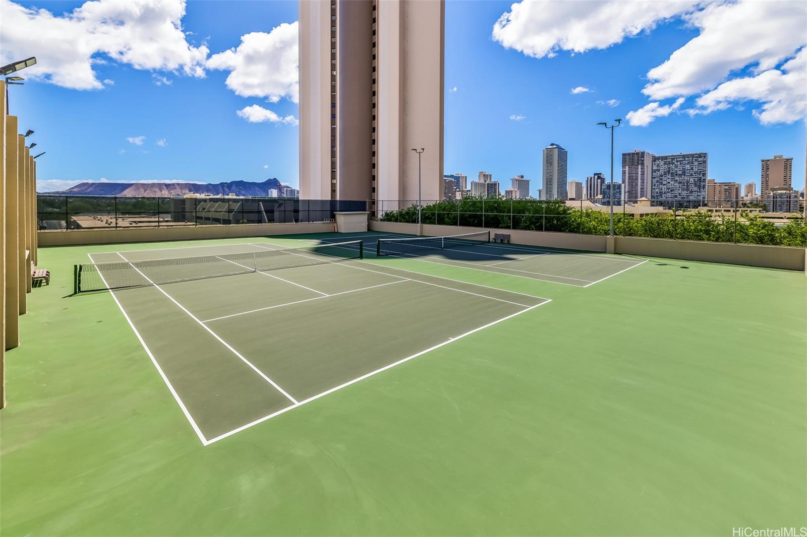 2499 Kapiolani Boulevard  Unit 2804