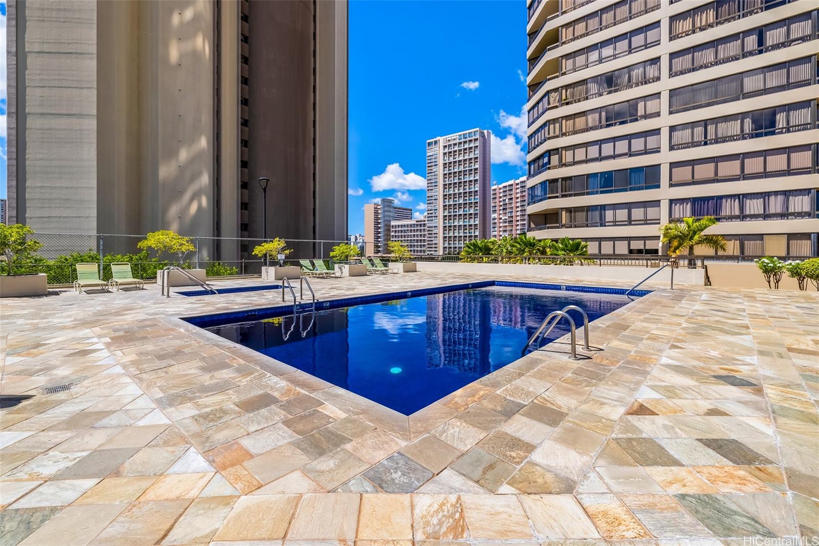 2499 Kapiolani Boulevard  Unit 2804