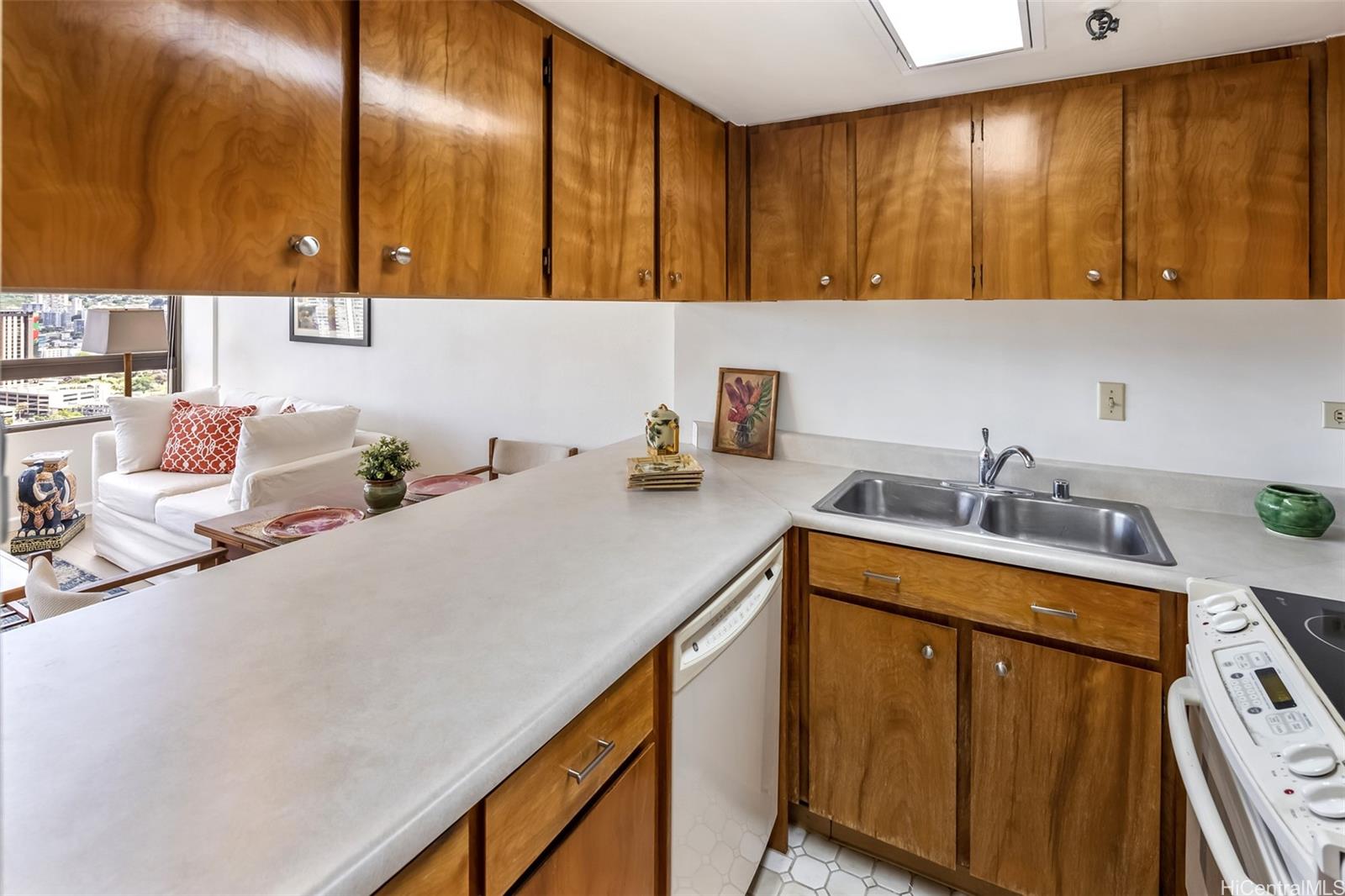 2499 Kapiolani Boulevard  Unit 2804