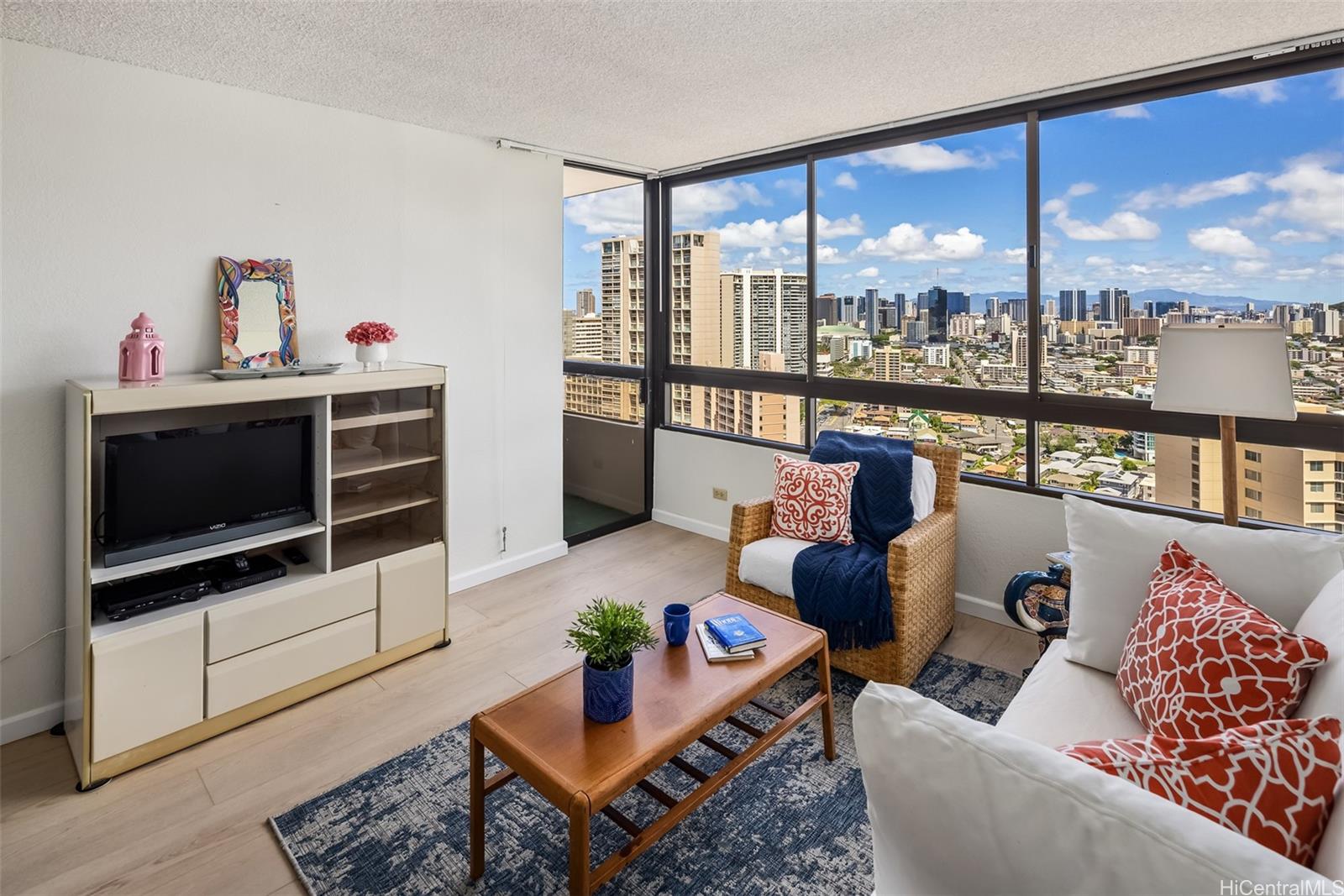 2499 Kapiolani Boulevard  Unit 2804