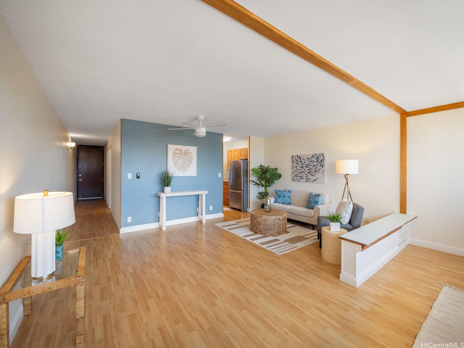 Photo 5 of 25