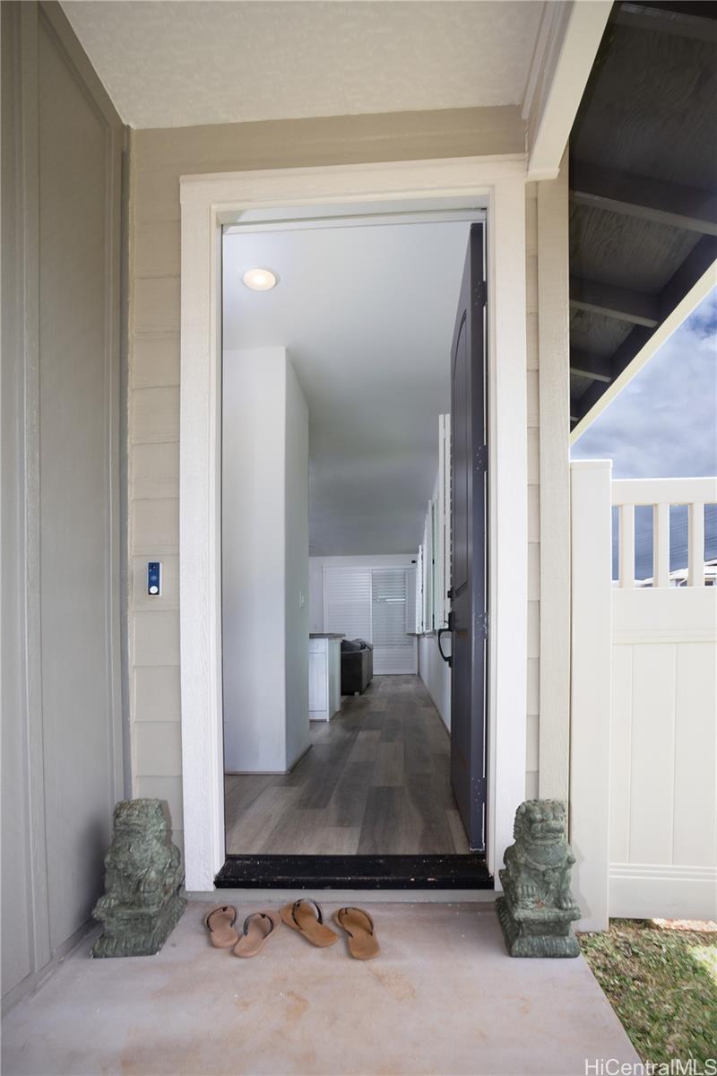 Photo 16 of 23