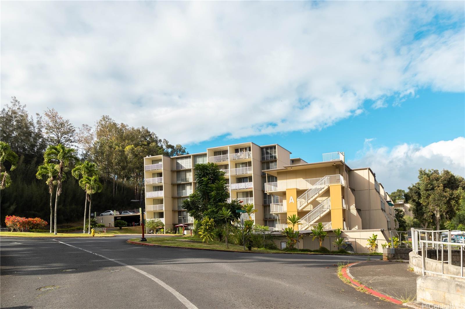 95-2055 Waikalani Place  Unit B207