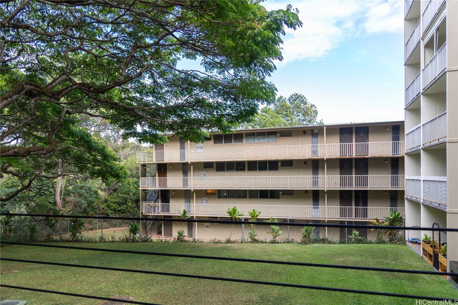 95-2055 Waikalani Place Unit B207 95-2055 Waikalani Place Unit B207