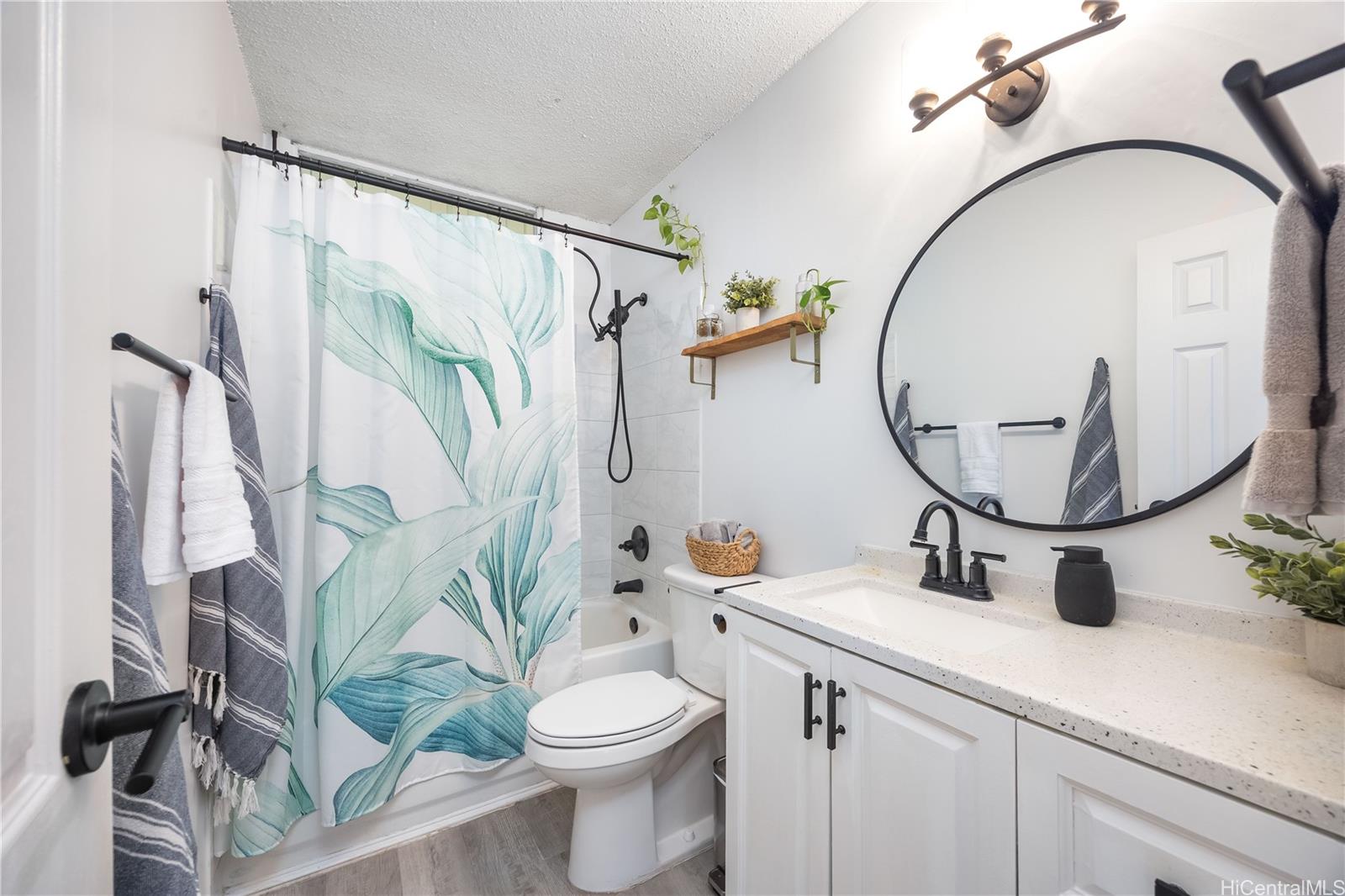 95-2055 Waikalani Place  Unit B207