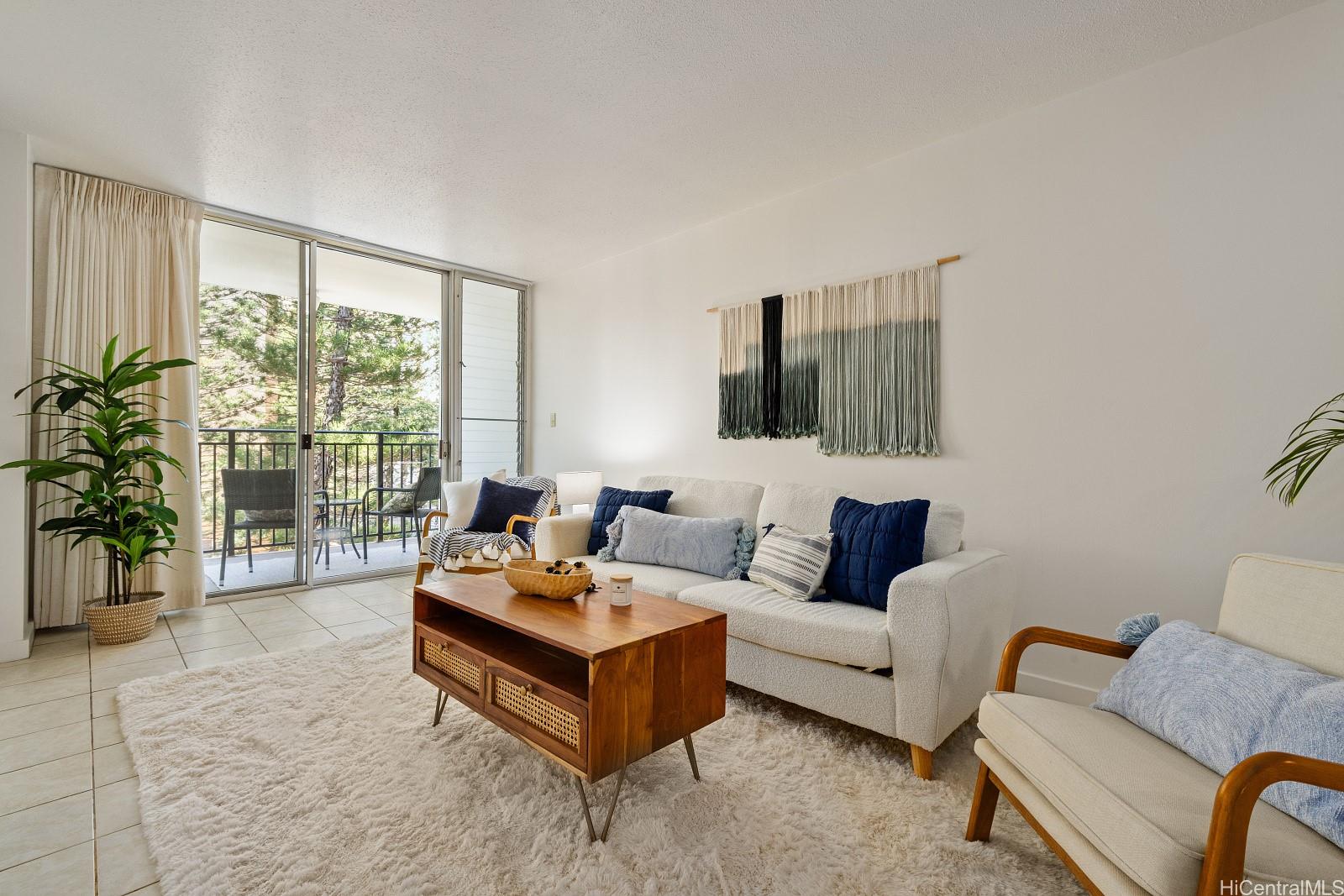 1610 Kanunu Street 306