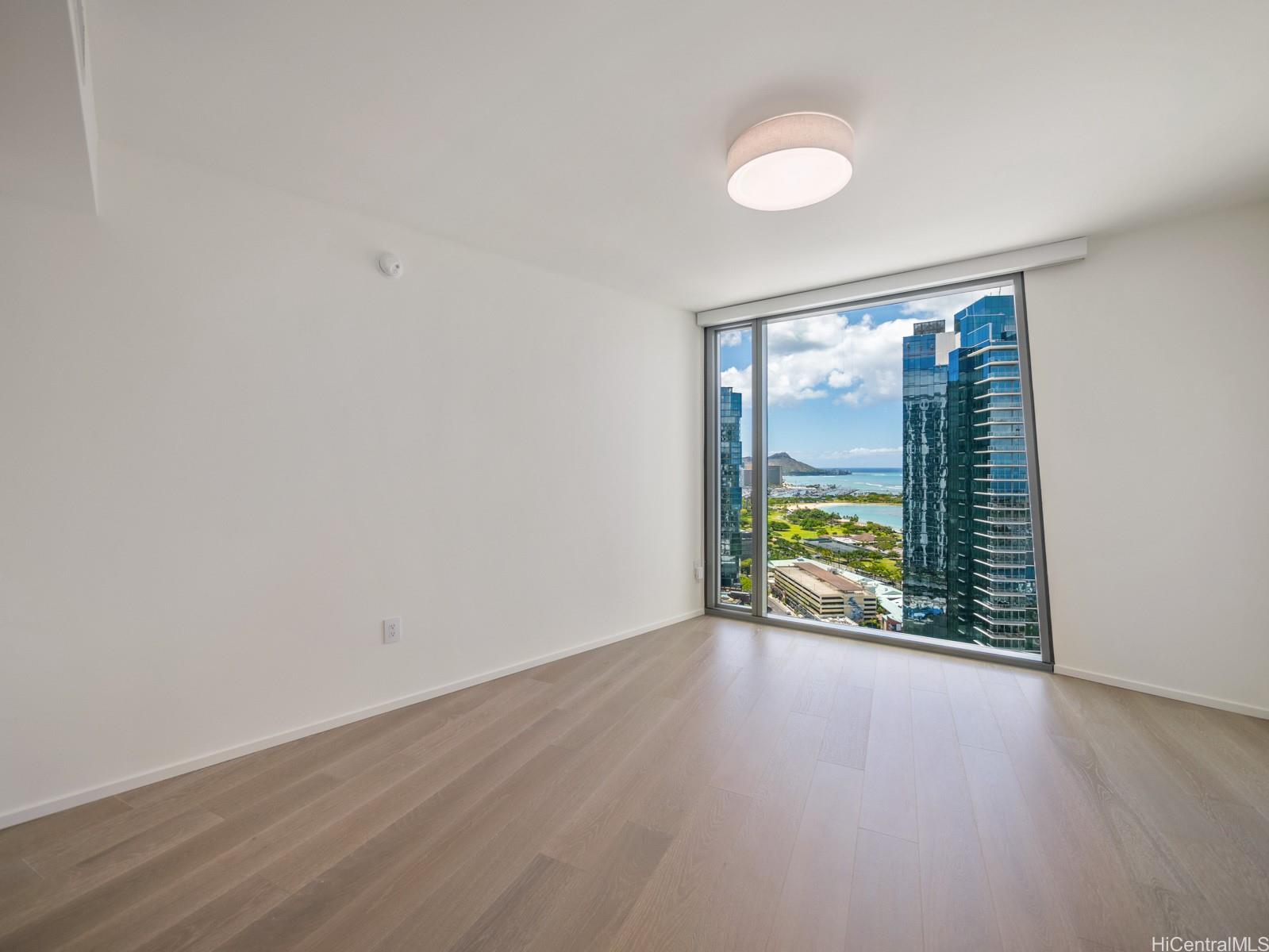 Photo 13 of 25